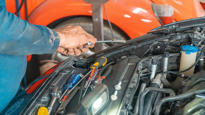Arian Auto Club Repair — Cummins diesel engine diagnostic station